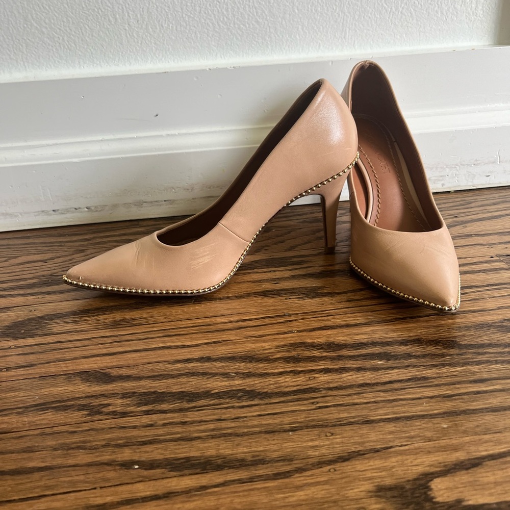 Women’s Coach Waverly Tan Leather Pointed Toe pump Size 6